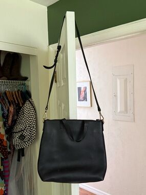 Madewell Classic Black Leather Shoulder Tote
